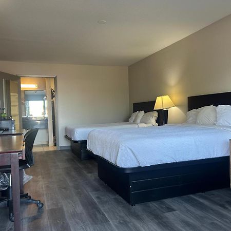 Travelodge By Wyndham Natchitoches Exterior photo