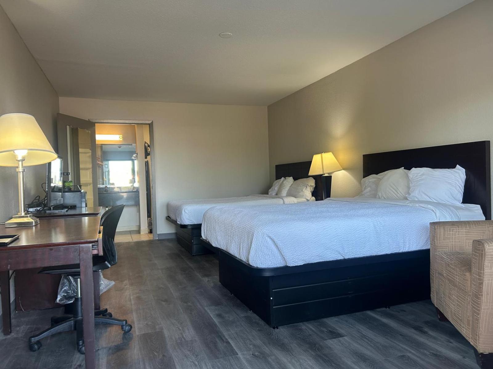 Travelodge By Wyndham Natchitoches Exterior photo